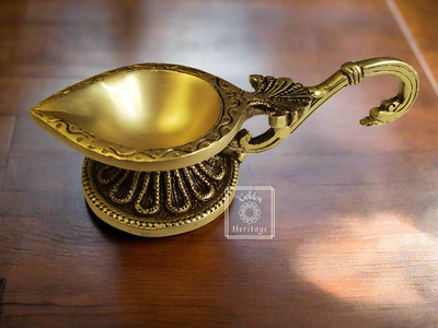 Dhoop Aarti Diya, Auspicious Diya for pooja - The Golden Heritage #